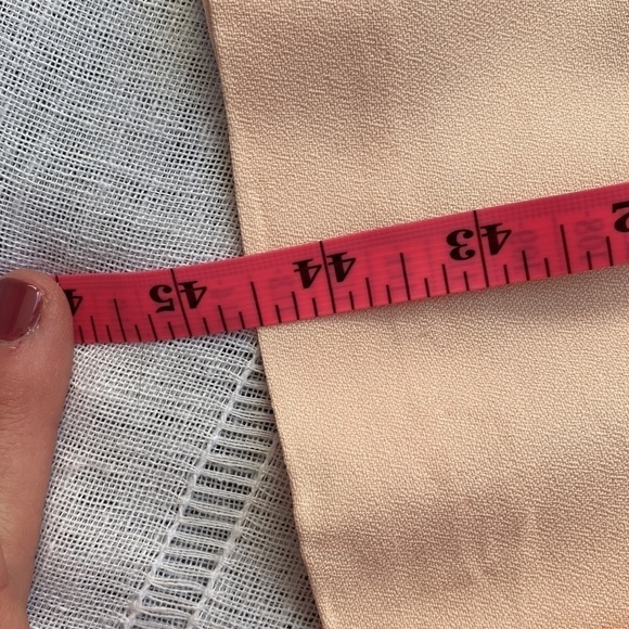 Expo Petite vintage peach midi dress with ribbon collar. - Picture 8 of 15